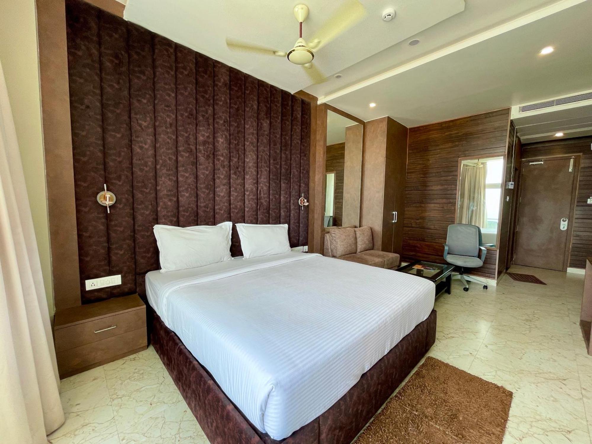 Hotel Tbs In Puri Dış mekan fotoğraf